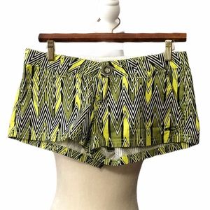 ONeill Shorts Size 3 Black White Neon green/yellow